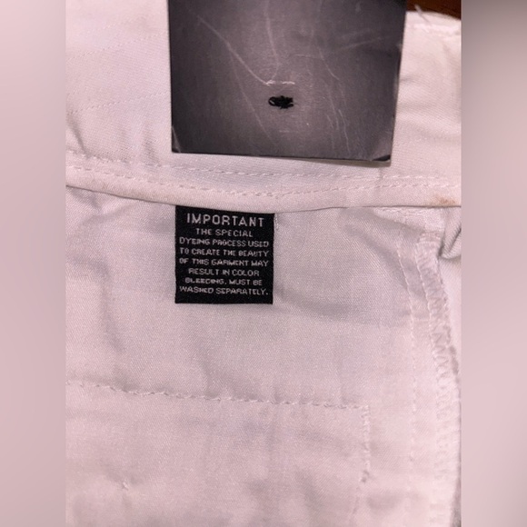 LARRY LEVINE Sz 10 Pants White Ankle Slim Leg NWT flat front (faux pockets) - Picture 7 of 7